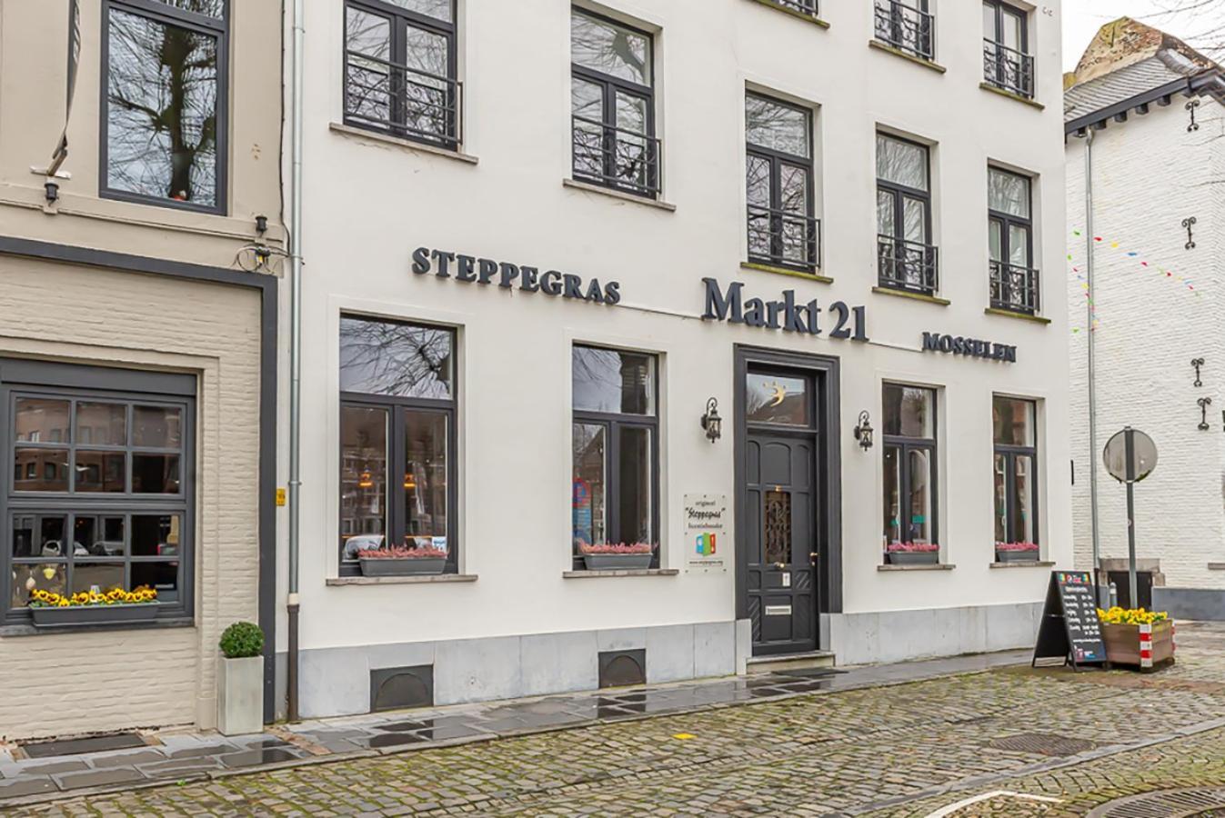Guesthouses By Hotel Van Eyck Maaseik Eksteriør bilde